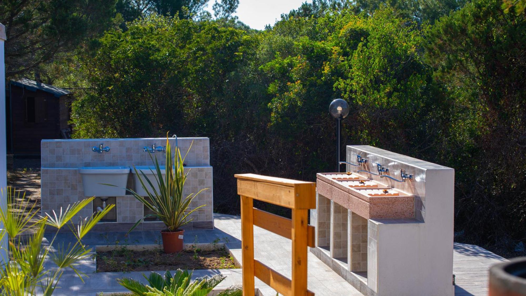 Happy Camp Mobile Homes In Camping Village Baia Paradiso Badesi Exterior photo